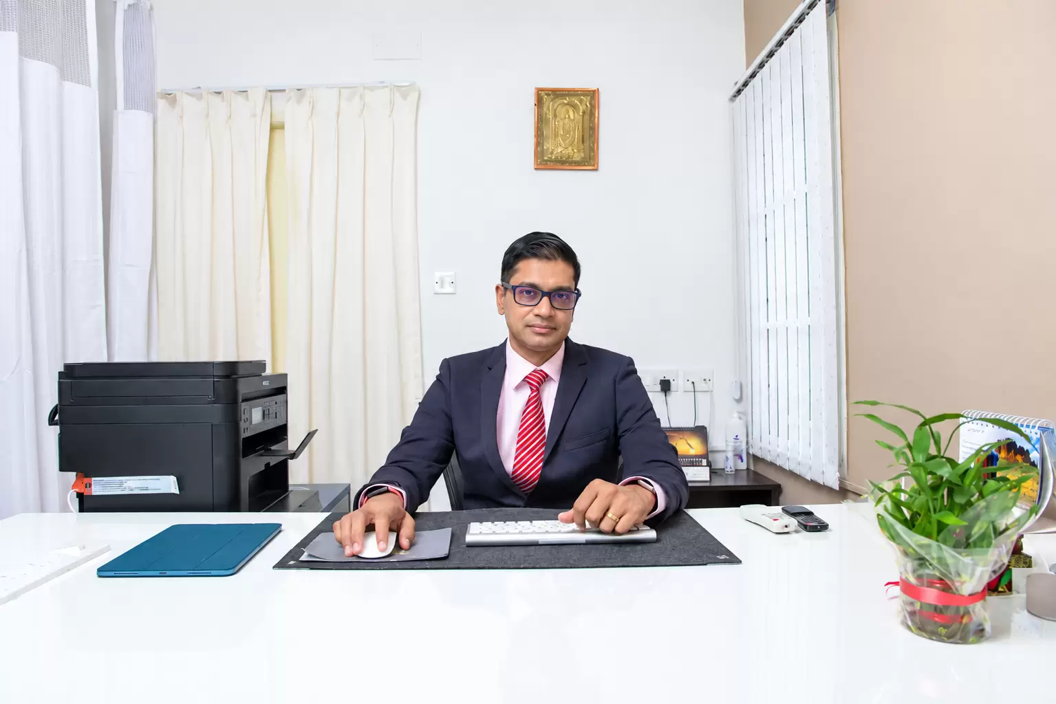 Dr Anuj Singh dermatologist for Semmencherry patients Chennai